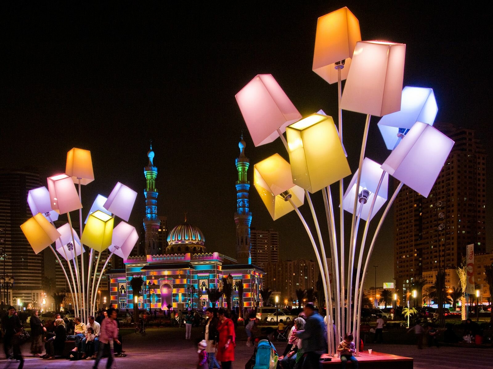 Фестиваль света в Шардже